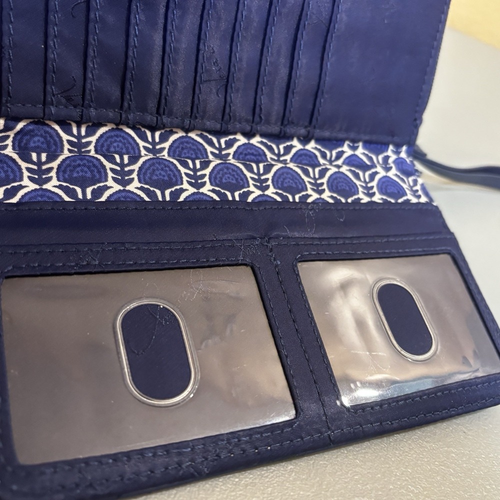 Vera Bradley Cobalt Tiles Ultimate‎ Wristlet Wallet Trifold ID Card Storage Blue - Picture 10 of 16